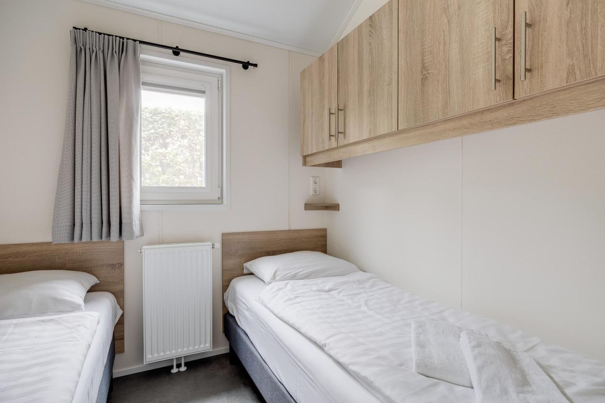 Modern Ingericht Chalet Op Groen Park Op De Veluwe Epe Kültér fotó